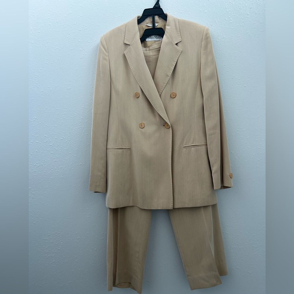 MaxMara beige double breasted pant suit viscose and virgin wool